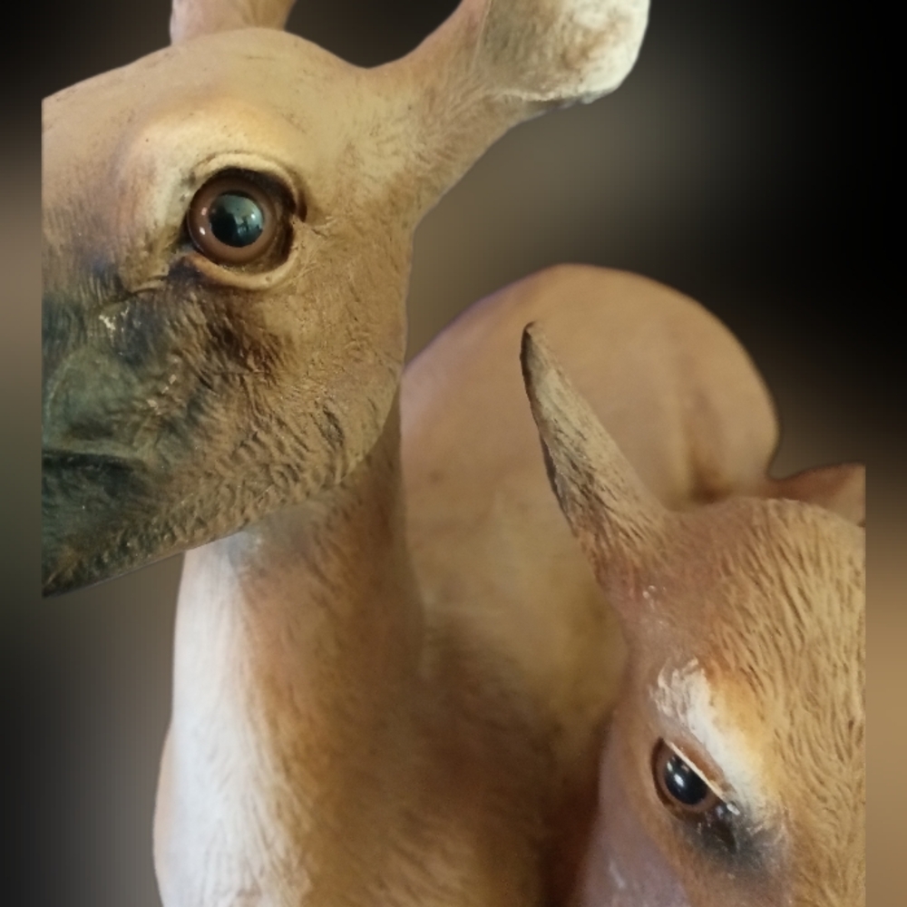 Rare Vintage Universal Statuary Doe/Fawn Figurine Numbered - Picture 7 of 10